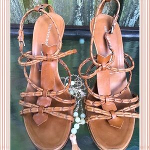 🎉HOST PICK🎉 Sigerson Morrison heels